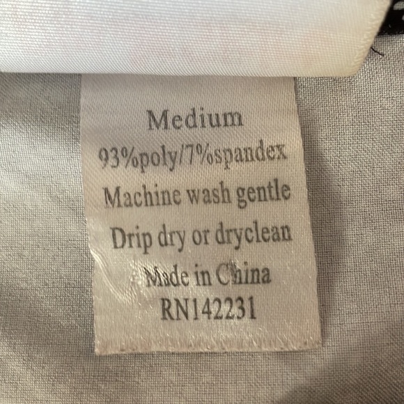 RIPSKIRT Size Medium - Picture 6 of 12